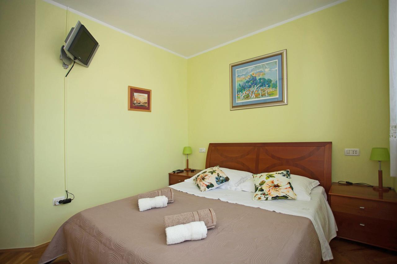 Apartment Pia Rovinj Exterior photo